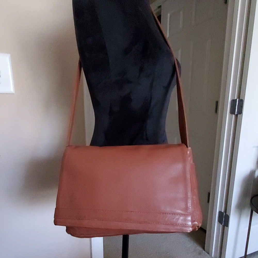 Coronado Leather Crossbody Bag